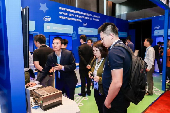 ���R΢Ҋ�h����΢��������2019Ӣ�ؠ��˹������c��(li��n)�W(w��ng)���B(t��i)���������