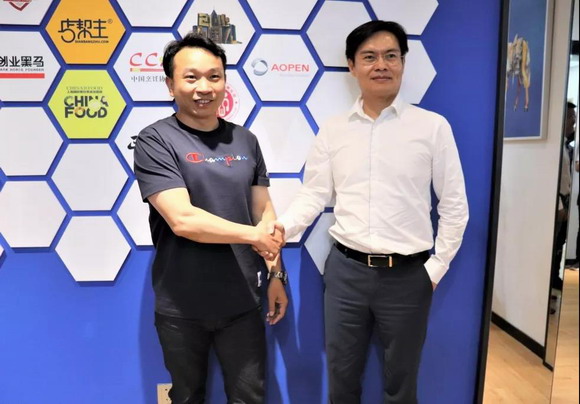 ��(sh��)�ֻ��I(y��ng)�N(xi��o)�ĕr(sh��)����AOPEN�c���������_(d��)�ɑ�(zh��n)�Ժ���