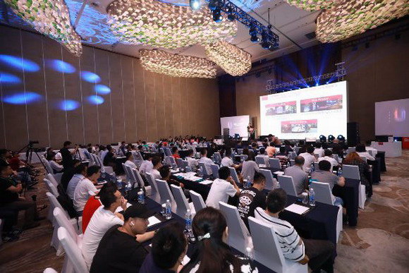 ��ҕ�磬U������Ϳ���ɽ���ؑc�e�k�Ј�(ch��ng)�ƏV��(hu��)